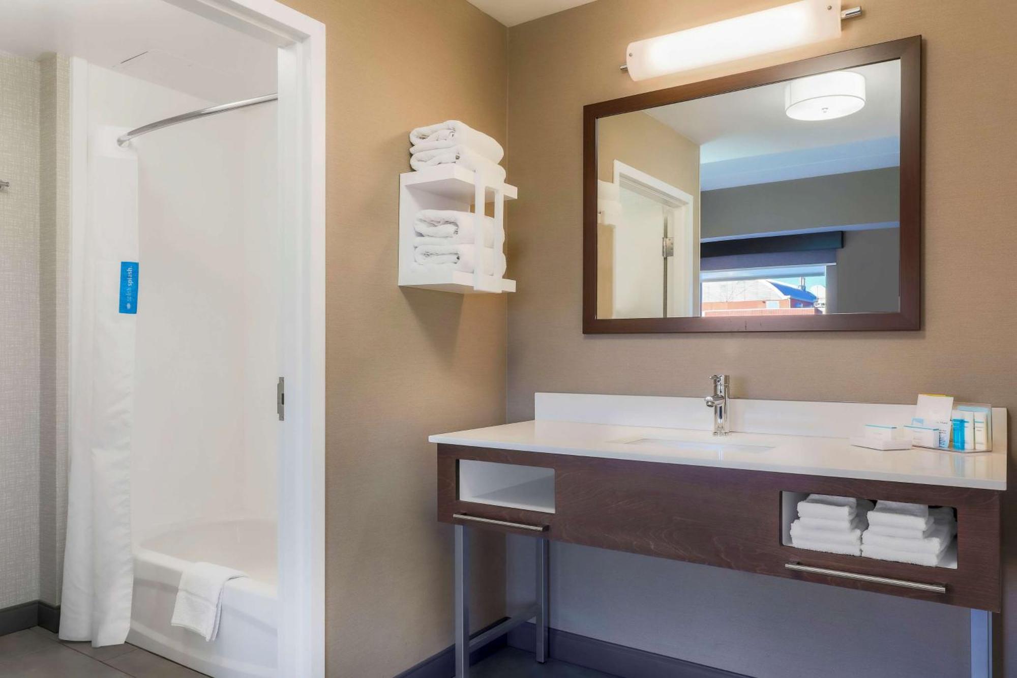 Hampton Inn & Suites Pittsburgh Downtown Zewnętrze zdjęcie