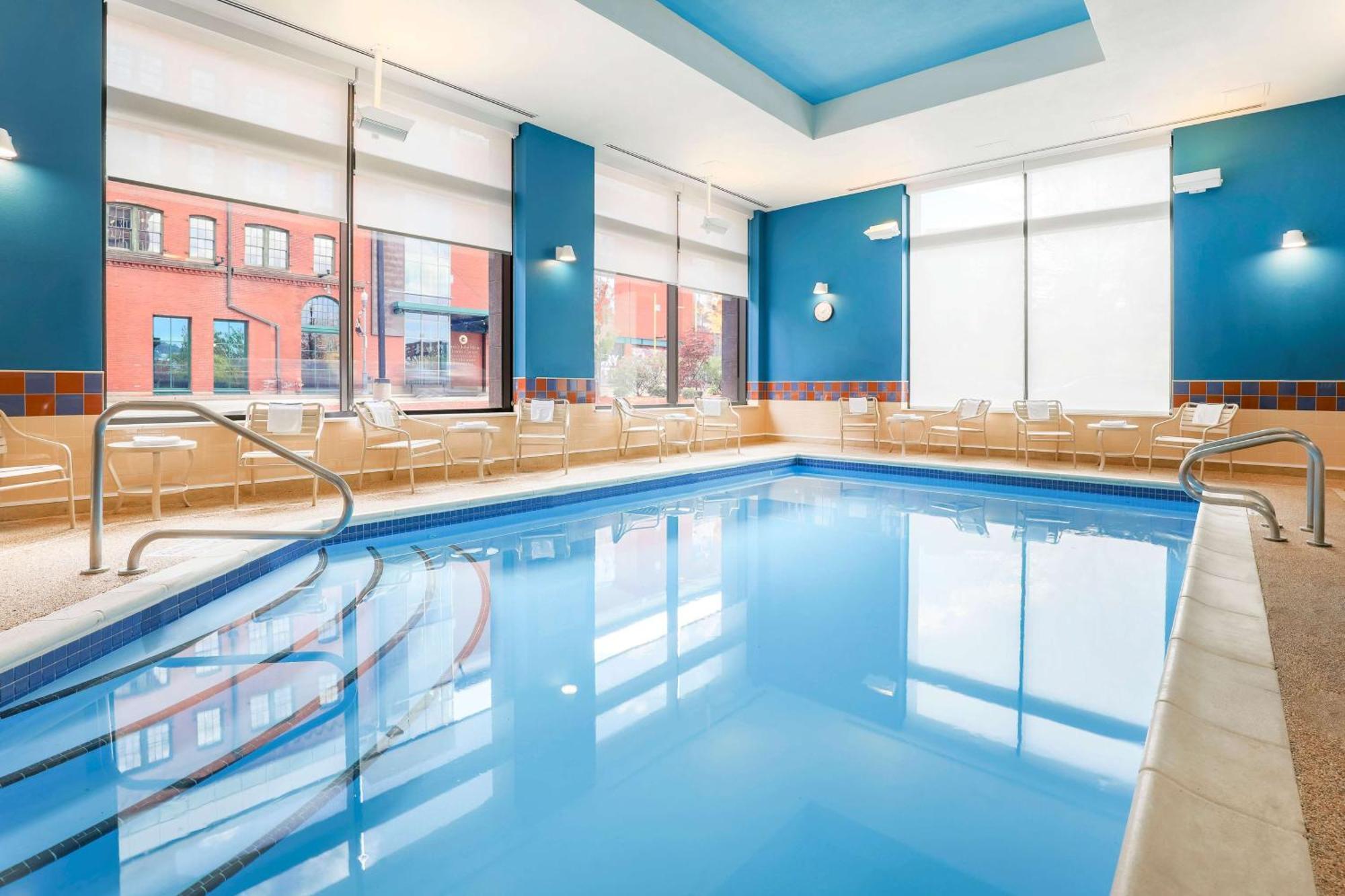 Hampton Inn & Suites Pittsburgh Downtown Zewnętrze zdjęcie